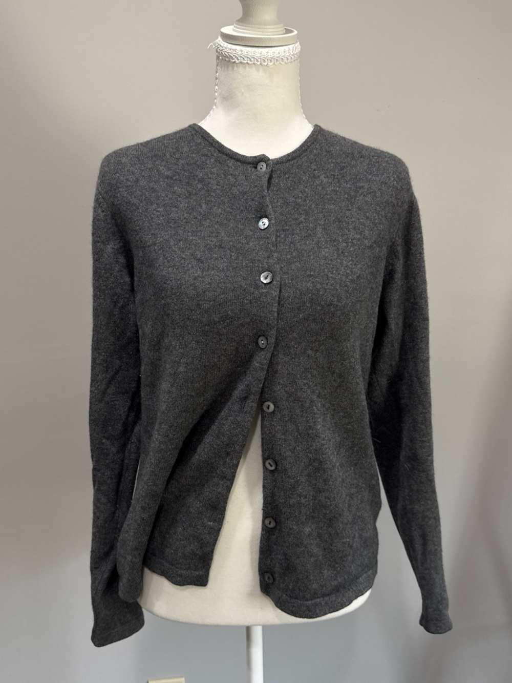 100% Cashmere ML Studio Charcoal Gray Button-Front Crewneck Cardigan